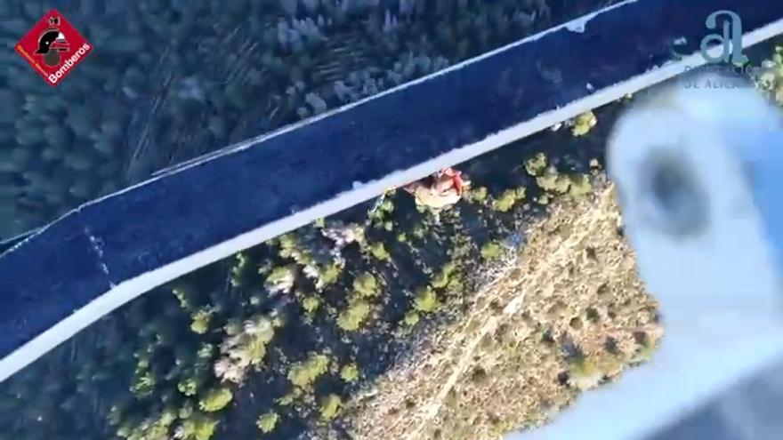 Un senderista de 46 años sufre una caída y se fractura un brazo en la Cova Ampla del Montgó