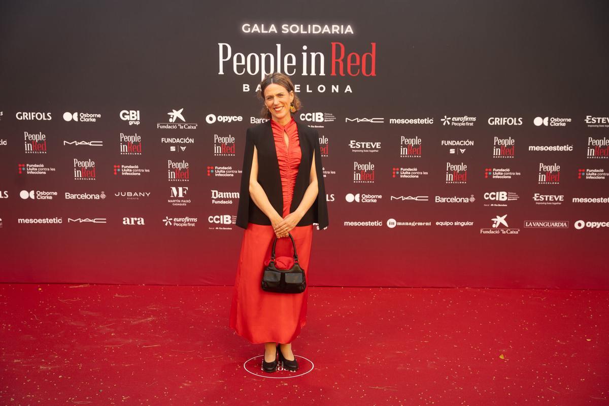 Mabel Mas, directora general del Periódico. Photocall de la 16a Gala Solidaria People in Red, presidida por el Dr. Bonaventura Clotet, en el MNAC. Barcelona. 11/05/2026. Cultura. AUTOR: Marc Asensio. Barcelona, Catalunya, España, Gala Solidaria People in Red, Dr. Bonaventura Clotet, cultura, influencers, photocall, enfermedades infecciosas, Jaume Collboni, ajuntament de Barcelona