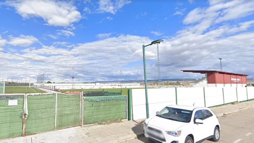 Imagen del campo de fútbol &#039;La Solana&#039; de Marchamalo en Google Street View.