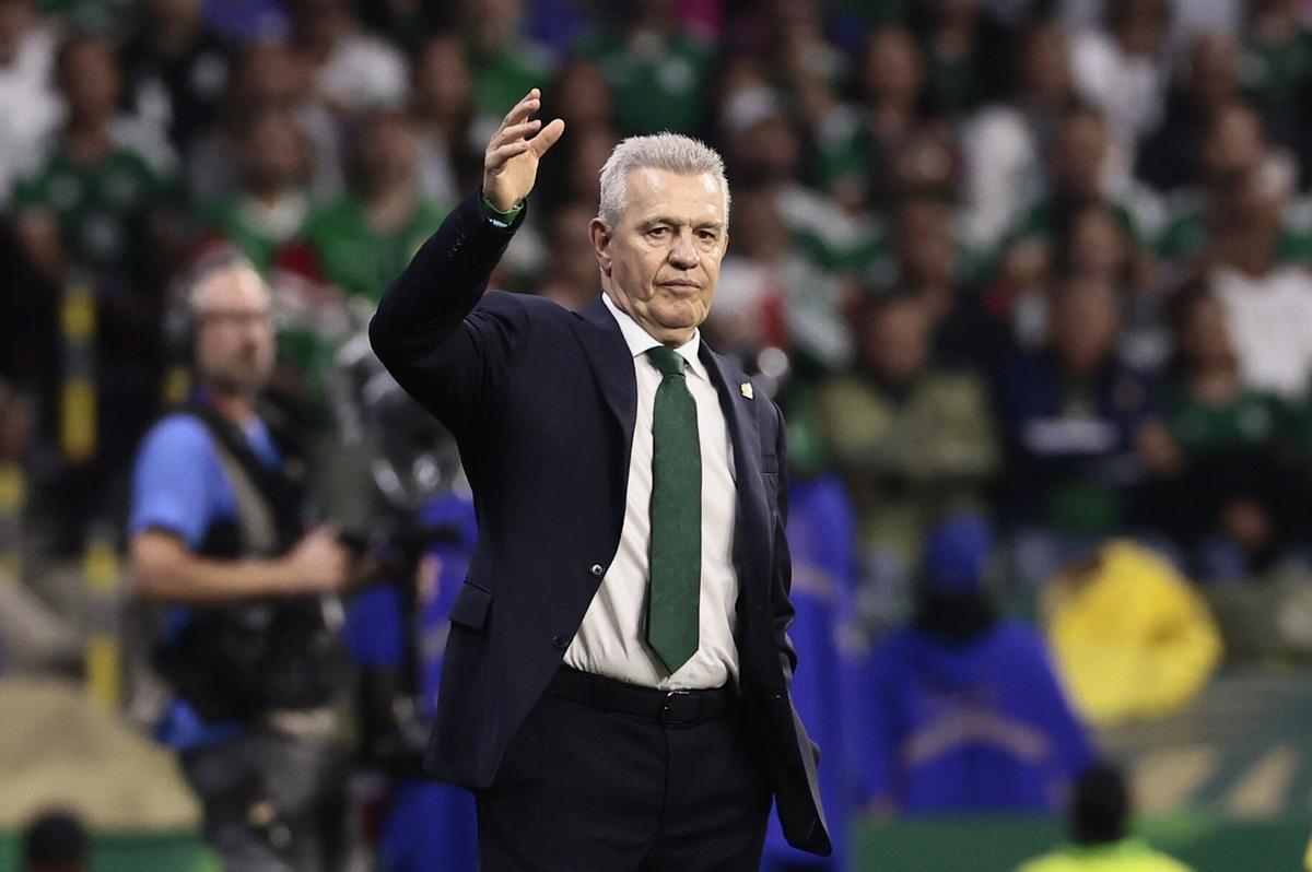 Javier Aguirre head coach of Mexico reacts during the FIFA World Cup 2026 Round of 32 match Mexico against Ecuador at Azteca stadium in Mexico City, Mexico, 30 June 2026. EFE/ Jose Mendez