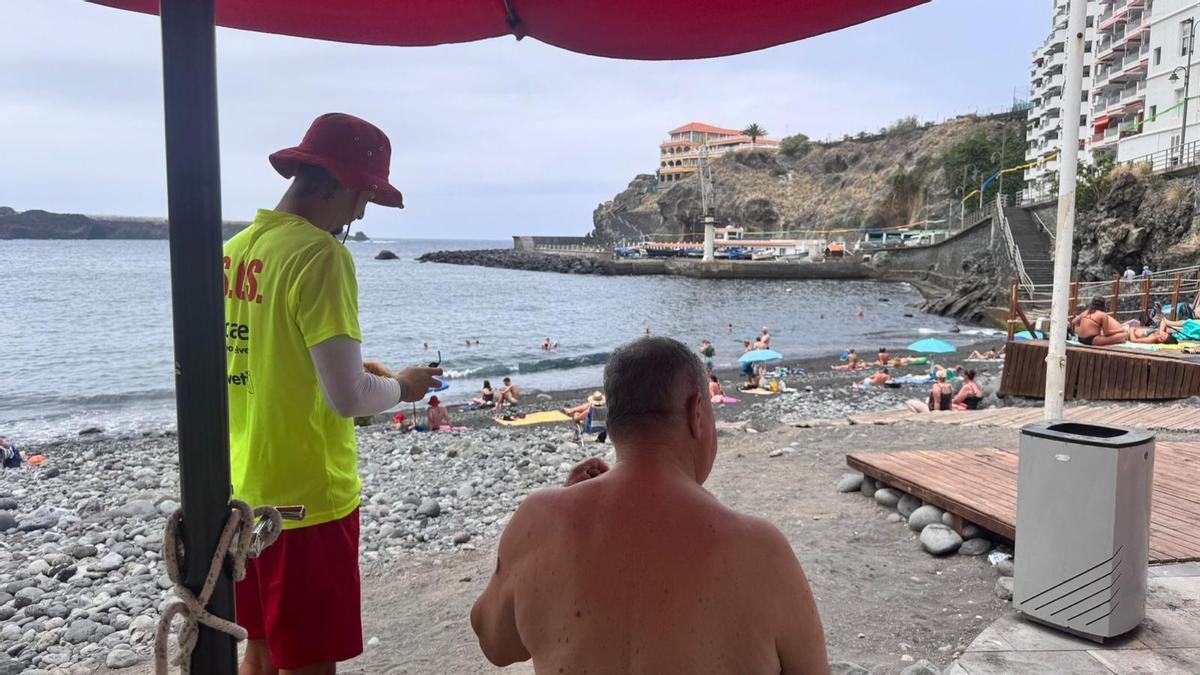 La empresa de socorrismo presta servicio en la playa de San Marcos de Icod de los Vinos desde 2020