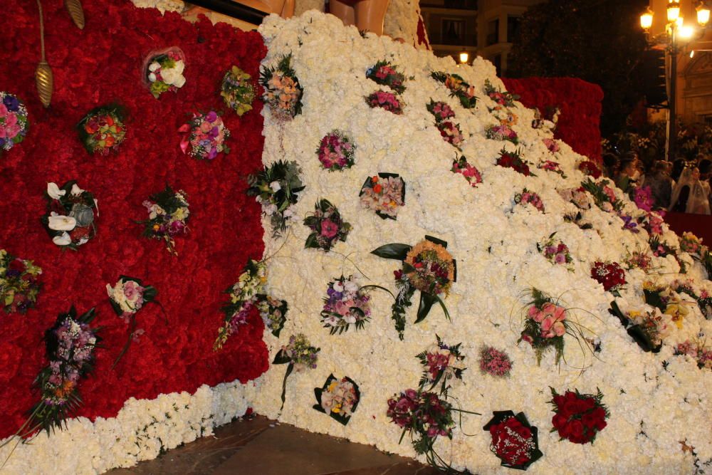 Así son las canastillas y el manto de la Ofrenda