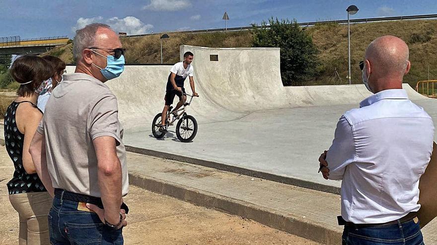 Las instalaciones se encuentran en la zona norte de Carcaixent.