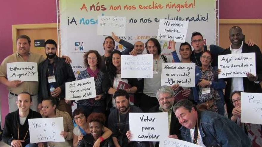 Participantes en un encuentro de ciudadanía inclusiva de EAPN-Galicia.