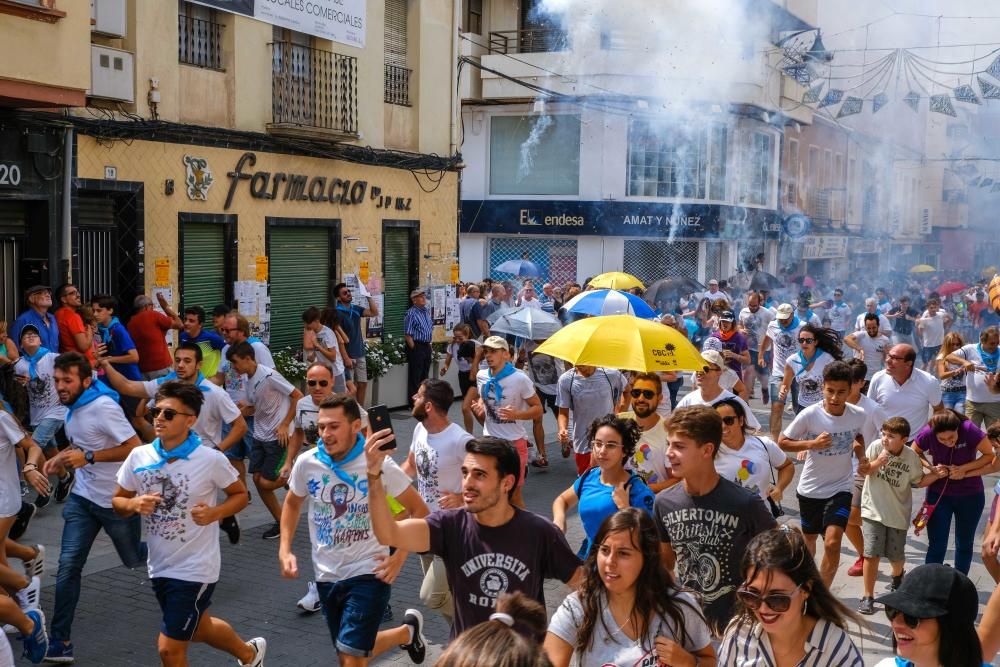 Multitudinaria participación en la tradicional carrera del Ayuntamiento a la plaza Castelar con motivo de la festividad de la Virgen de la Salud