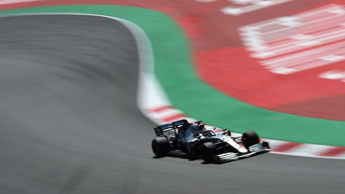 Lewis Hamilton, durante la clasificación del Gran Premio de España de Fórmula 1 en el circuit de Barcelona-Catalunya