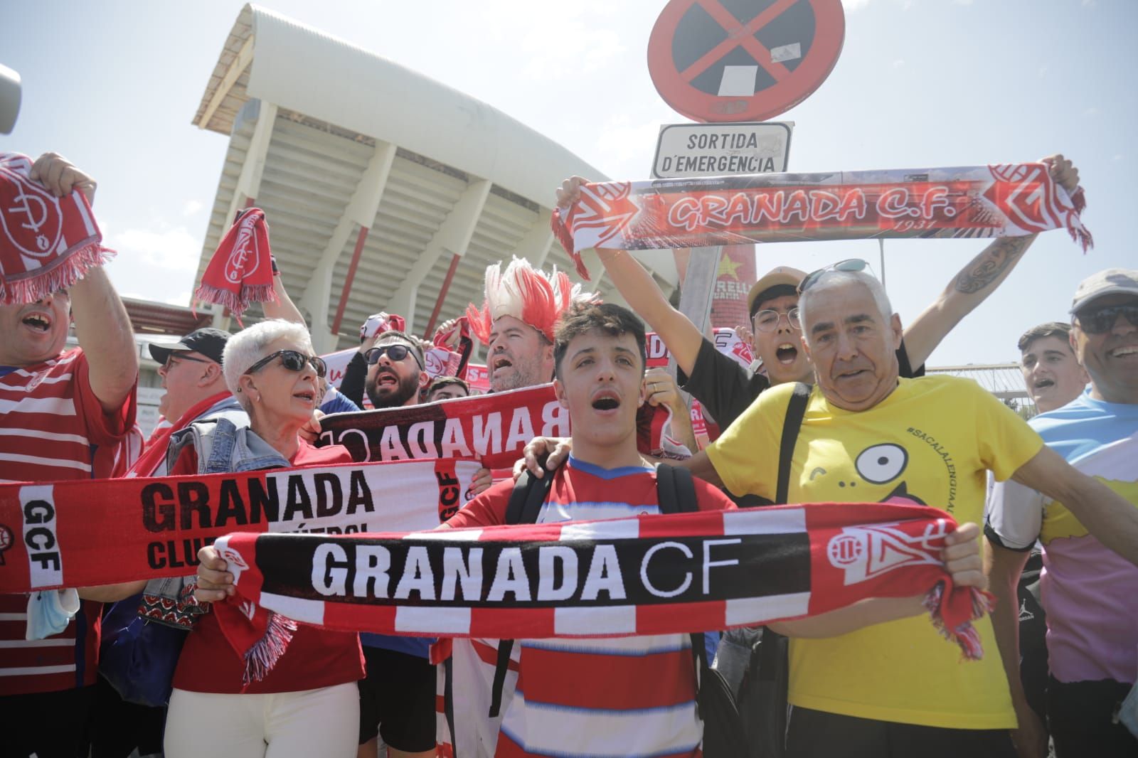 Así han recibido los aficionados al Real Mallorca antes del crucial duelo ante el Granada