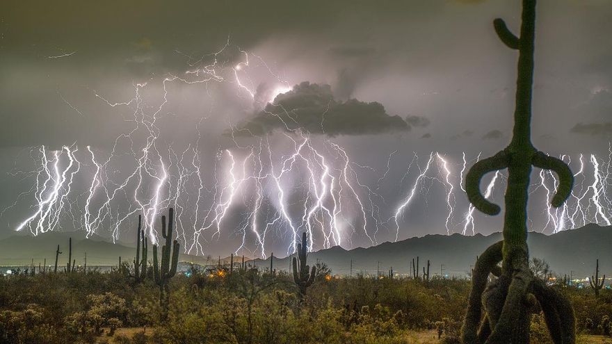 Detectan en Estados Unidos el rayo más largo de la historia a nivel global