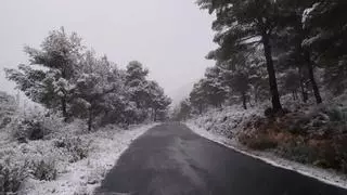 Nieva en el Xorret de Catí entre Castalla y Petrer