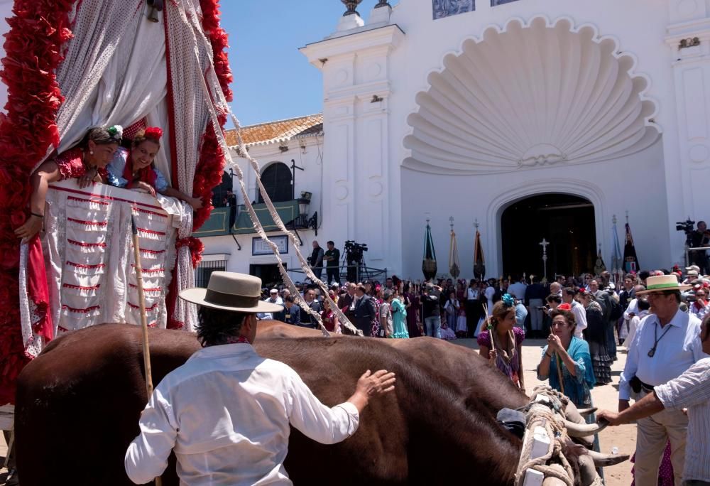 Camino al Santuario de la Virgen del Rocío en Almonte.