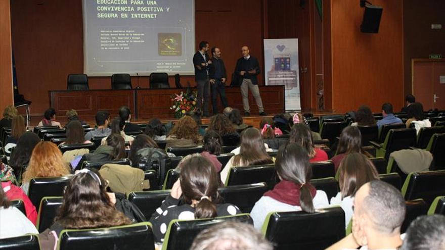 La guía &#039;Educar para proteger&#039;, una herramienta contra los riesgos de las TIC