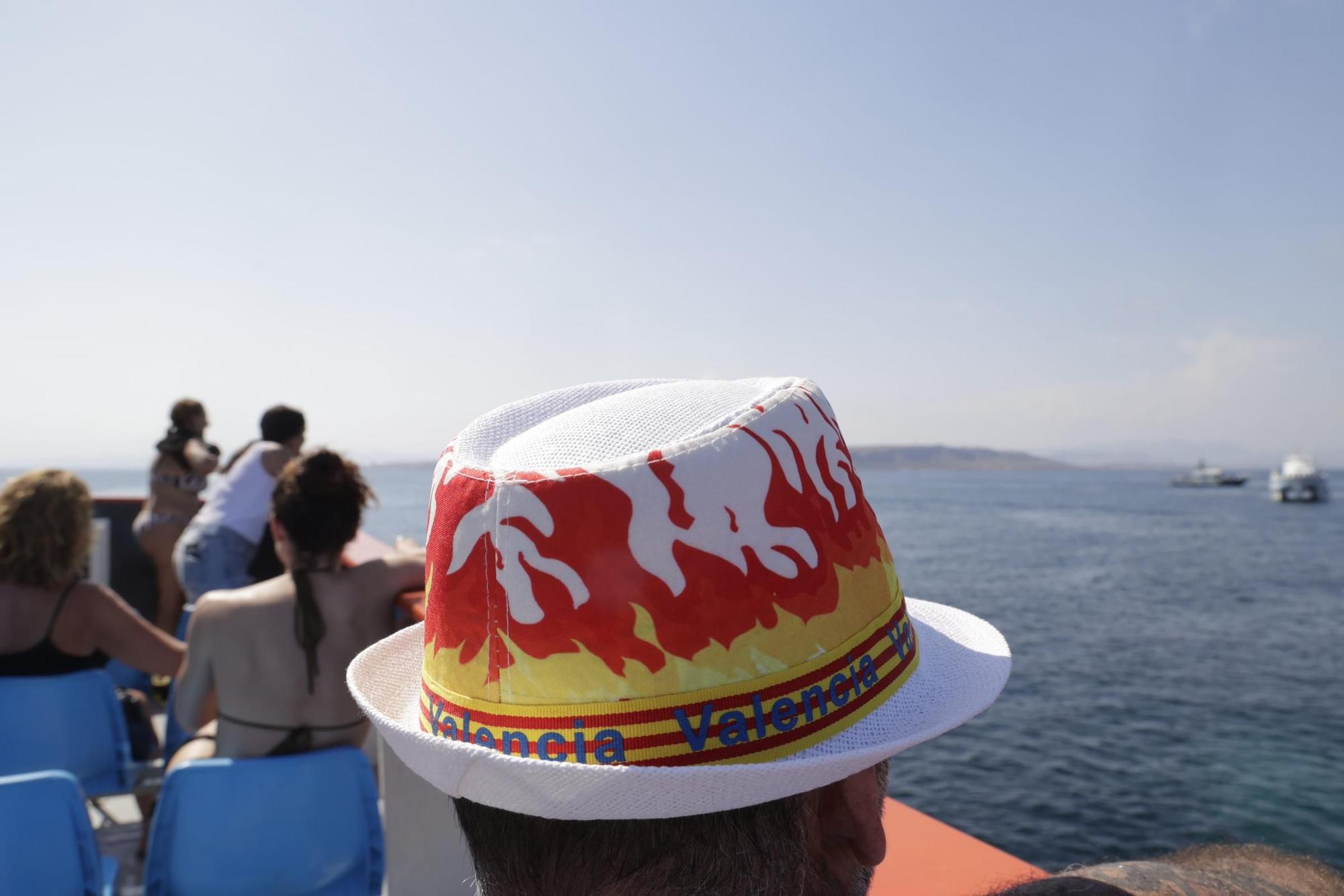 Barcala pedirá a Cultura mantener los toldos en Tabarca hasta noviembre