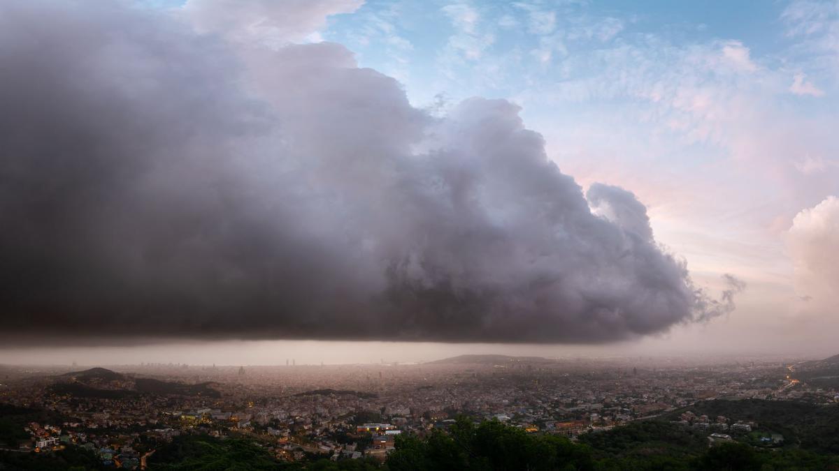 Crecimiento de nubes cúmulos en Barcelona