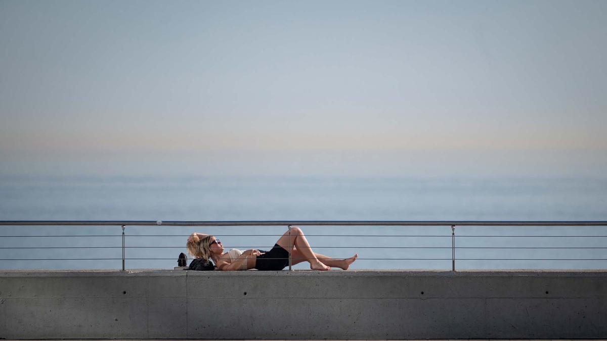 Barcelona afectada por una ola de calor propia del verano a mediados de Enero