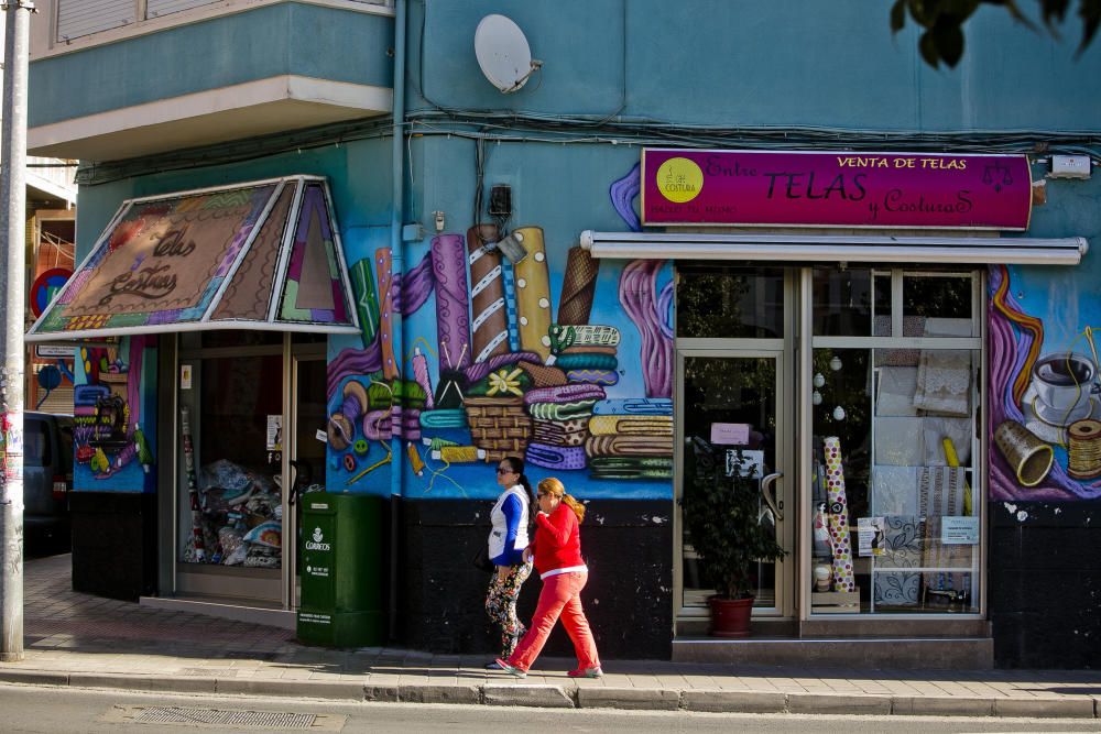 Grafitis en comercios y garajes de Alicante