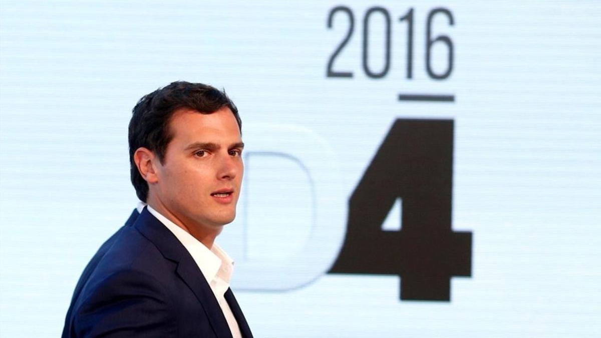 Albert Rivera, este lunes, en el momento de llegar al Palacio Municipal de Congresos en Madrid, que ha acogido el debate a cuatro.