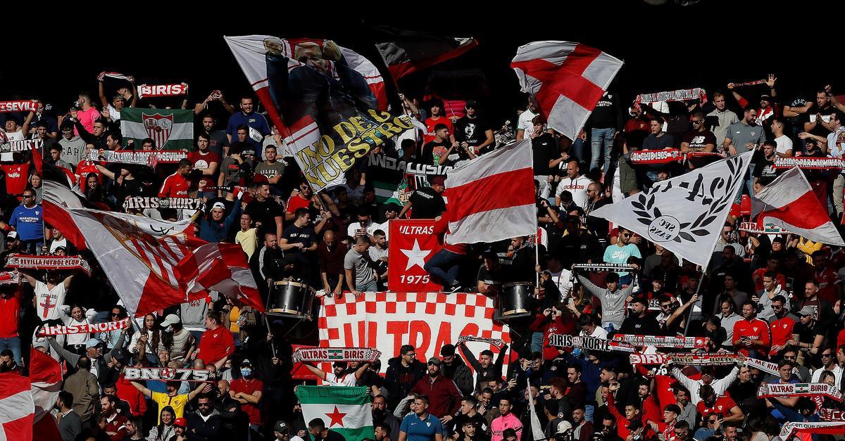 Los 'ultras' del Sevilla en un partido en el Sánchez Pizjuán