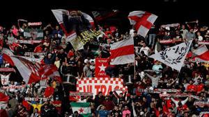 Los ’ultras’ del Sevilla en un partido en el Sánchez Pizjuán