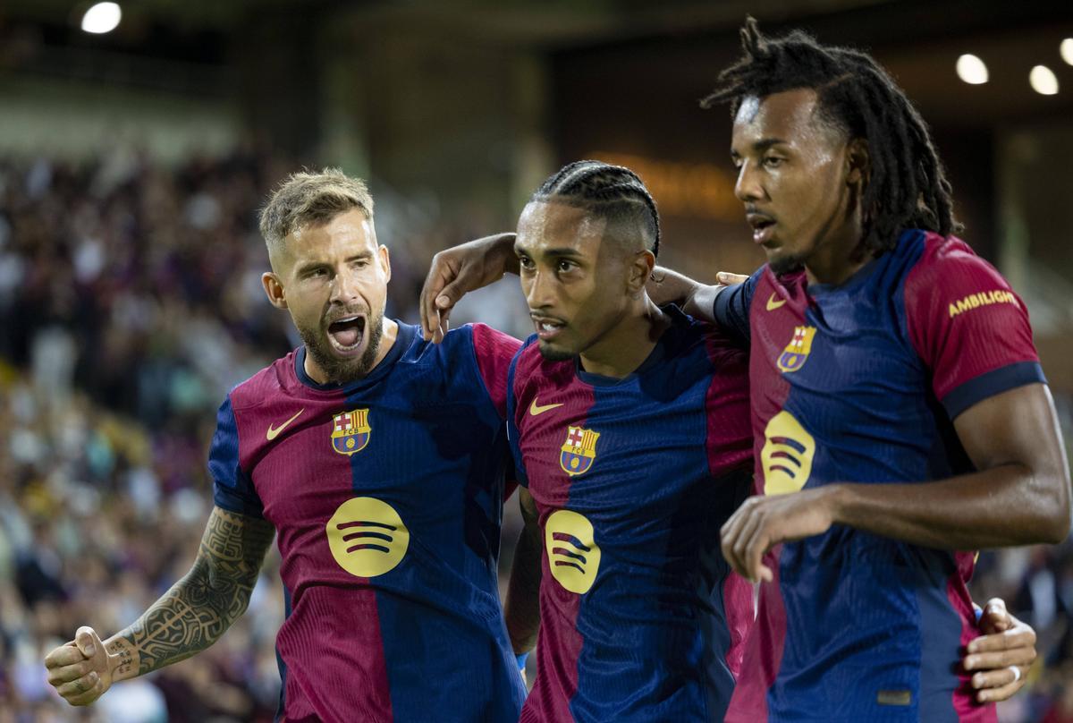 Íñigo Martínez, Raphinha y Jules Koundé en el Barça - Young Boys.