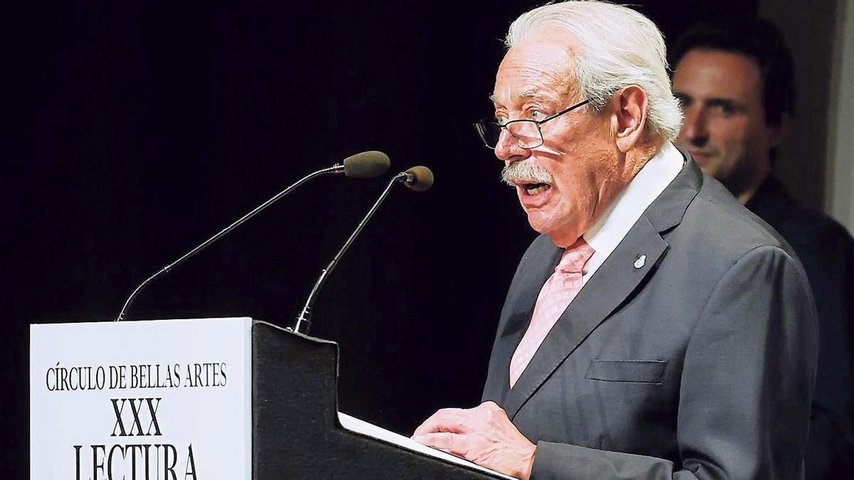 O escritor Gonzalo Celorio, na lectura do Quixote.
