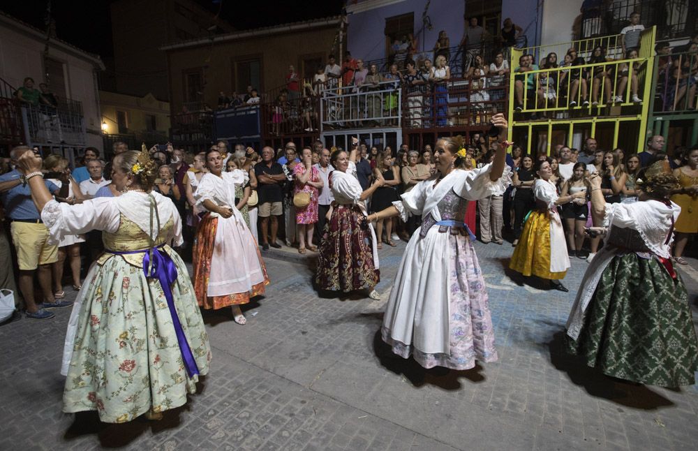 Dansà en las fiestas patronales de Canet d'En Berenguer.