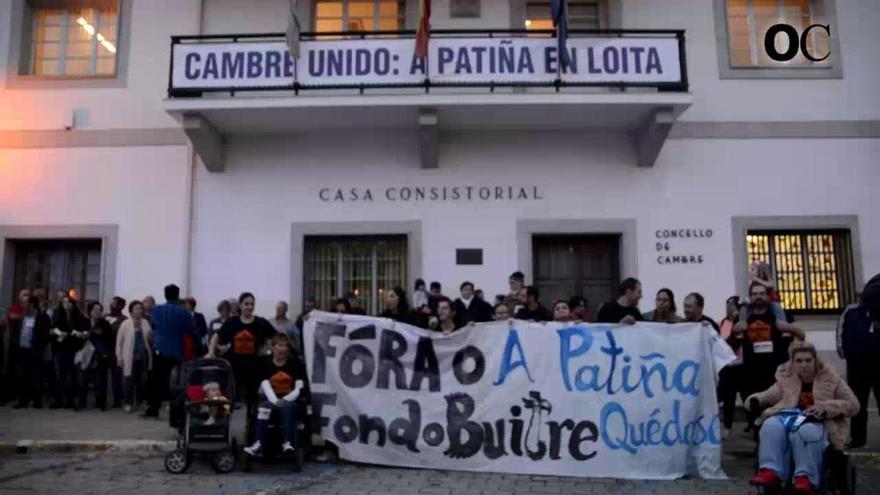 Manifestación de vecinos de A Patiña contra el fin de sus alquileres sociales