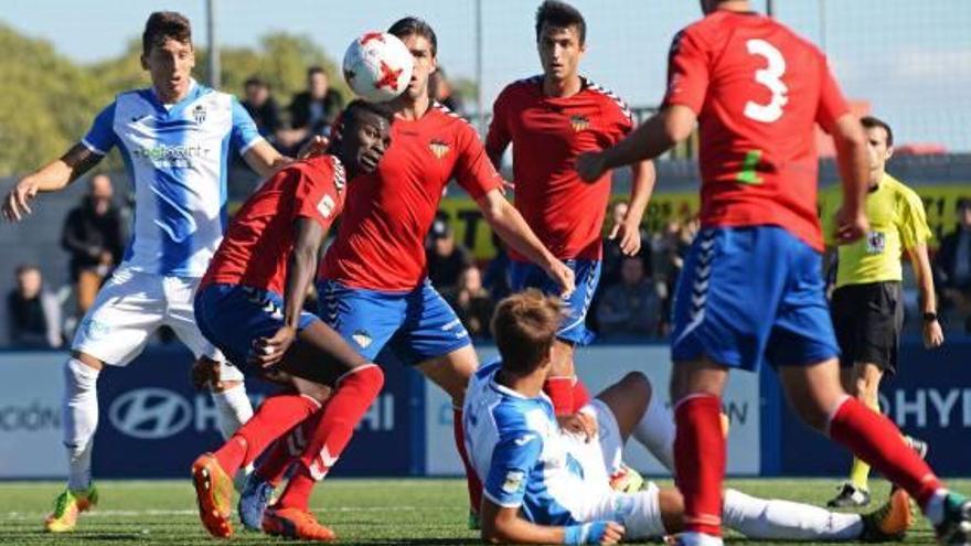 Acción del encuentro ante el Atlético Baleares.