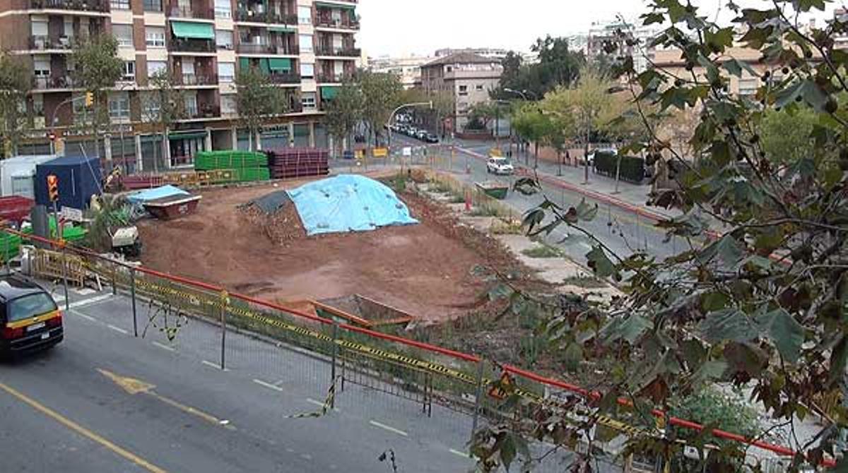 La plaça de la Mainada, abandonada