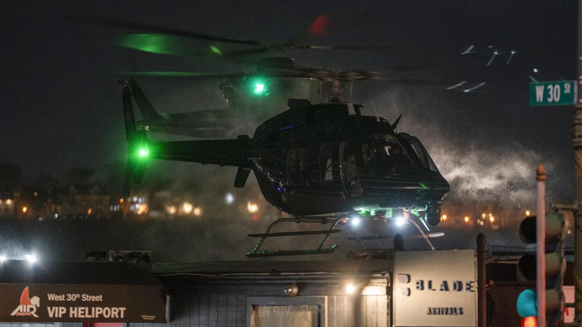 Un helicóptero estadounidense, sobre Caracas.