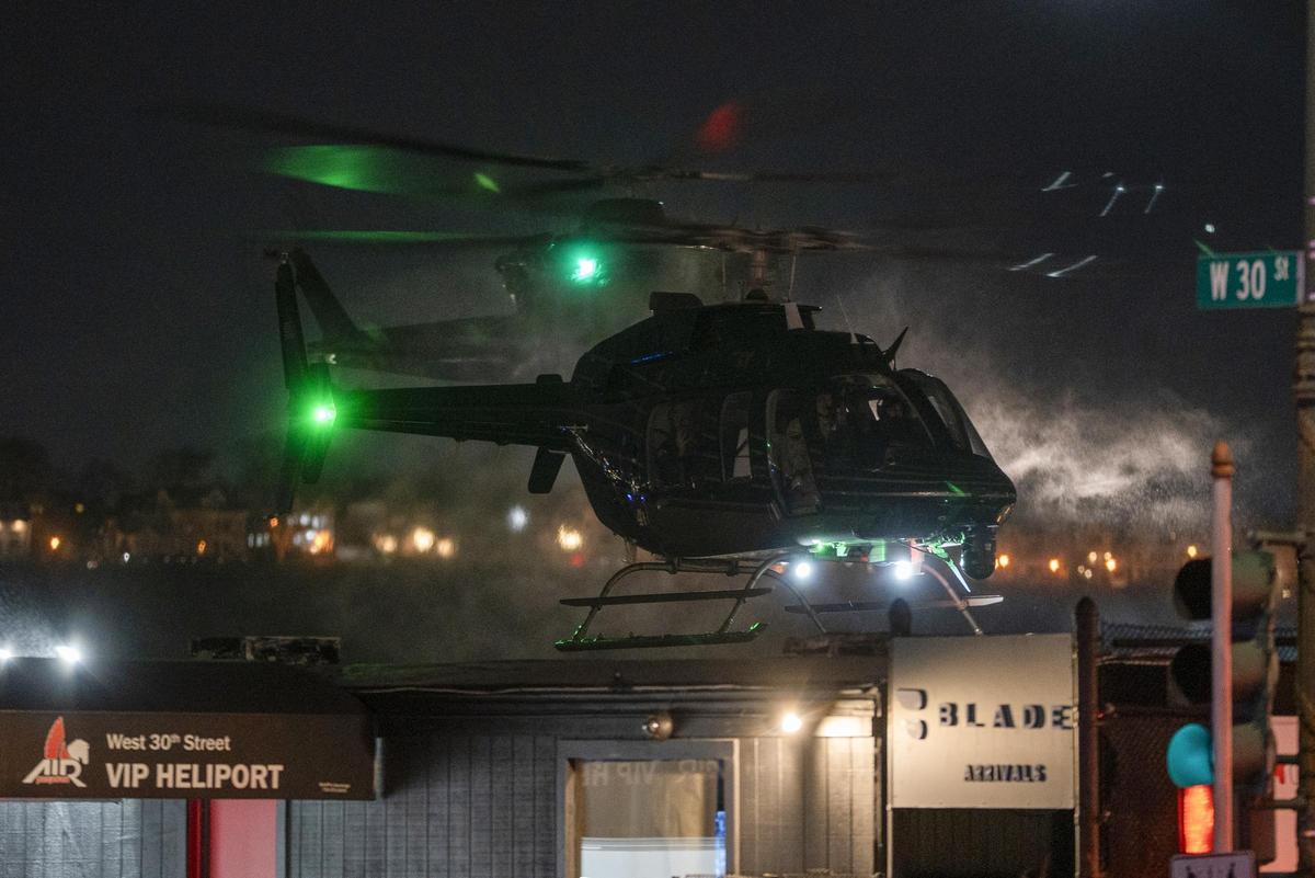 Un helicóptero estadounidense, sobre Caracas.