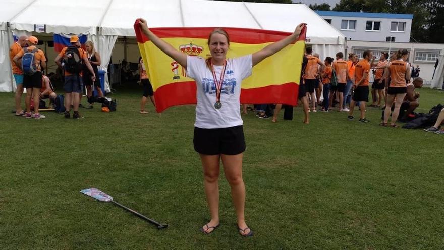 Una alumna de Industriales, bronce en el Campeonato Europeo de Naciones de Dragon Boat