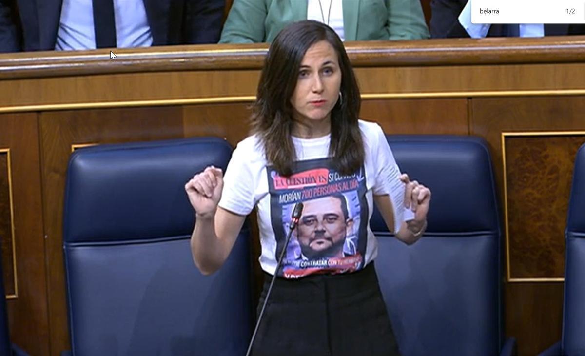 one Belarra en el Congreso con una camiseta con la cara del hermano de Isabel Díaz Ayuso