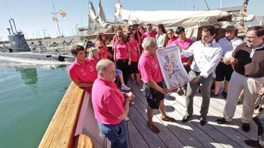 La comisión de fiestas de Crevillent visita Torrevieja