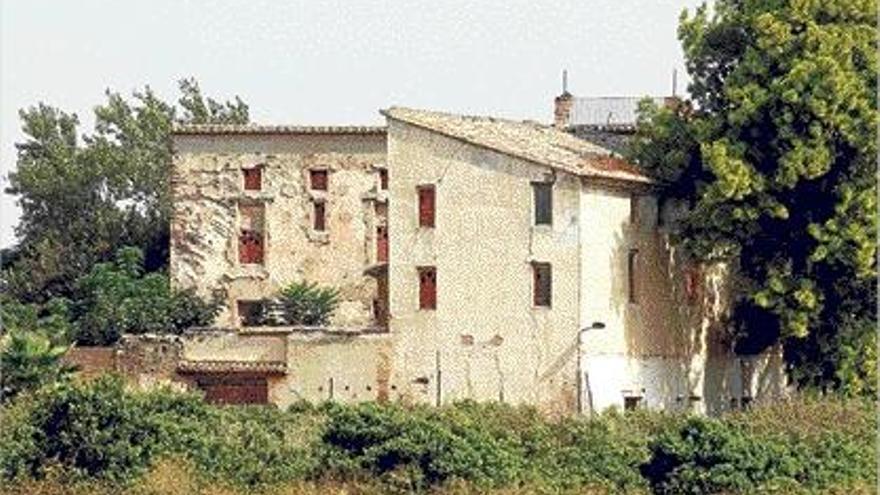 El consistorio se autorreclama 9.183 euros por derribar dos casas de su propiedad