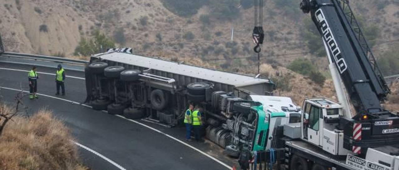 Camión de basura accidentado el pasado viernes