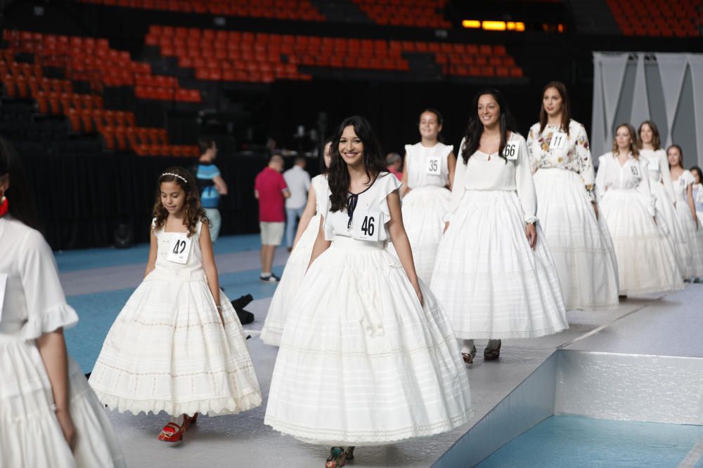 Ensayo de las candidatas a fallera mayor 2019 en la Fonteta