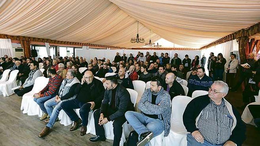 Asamblea de la Agrupación Empresarial de Auto-Taxi de Balears, ayer, en Algaida.