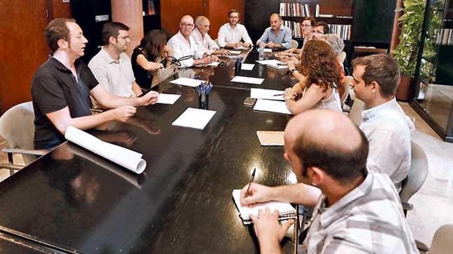 Los alcaldes de Palma y Llucmajor mantuvieron ayer una primera reunión de coordinación.