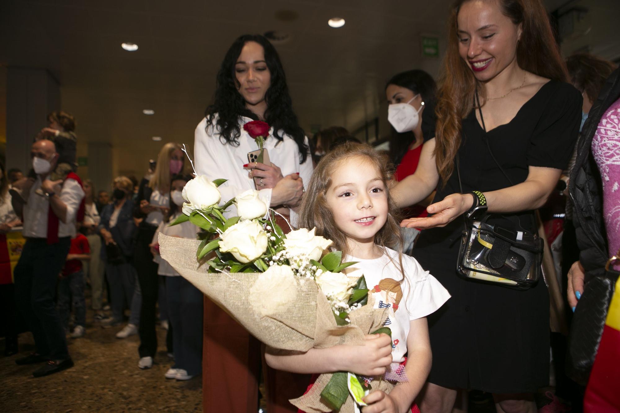 Emocionante llegada al aeropuerto de Asturias de los militares que regresaron de Mali