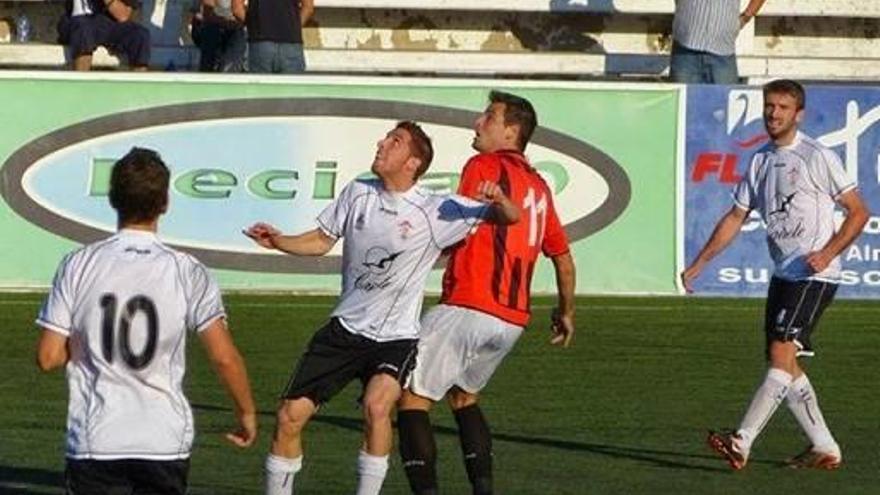 Ortega con la camiseta del Ontinyent en una etapa anterior.