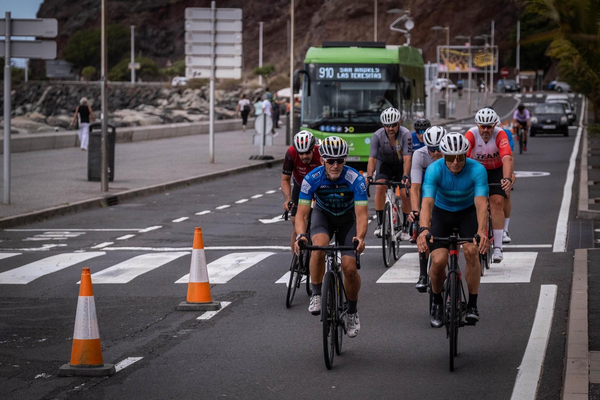 Carril bus a la playa de Las Teresitas