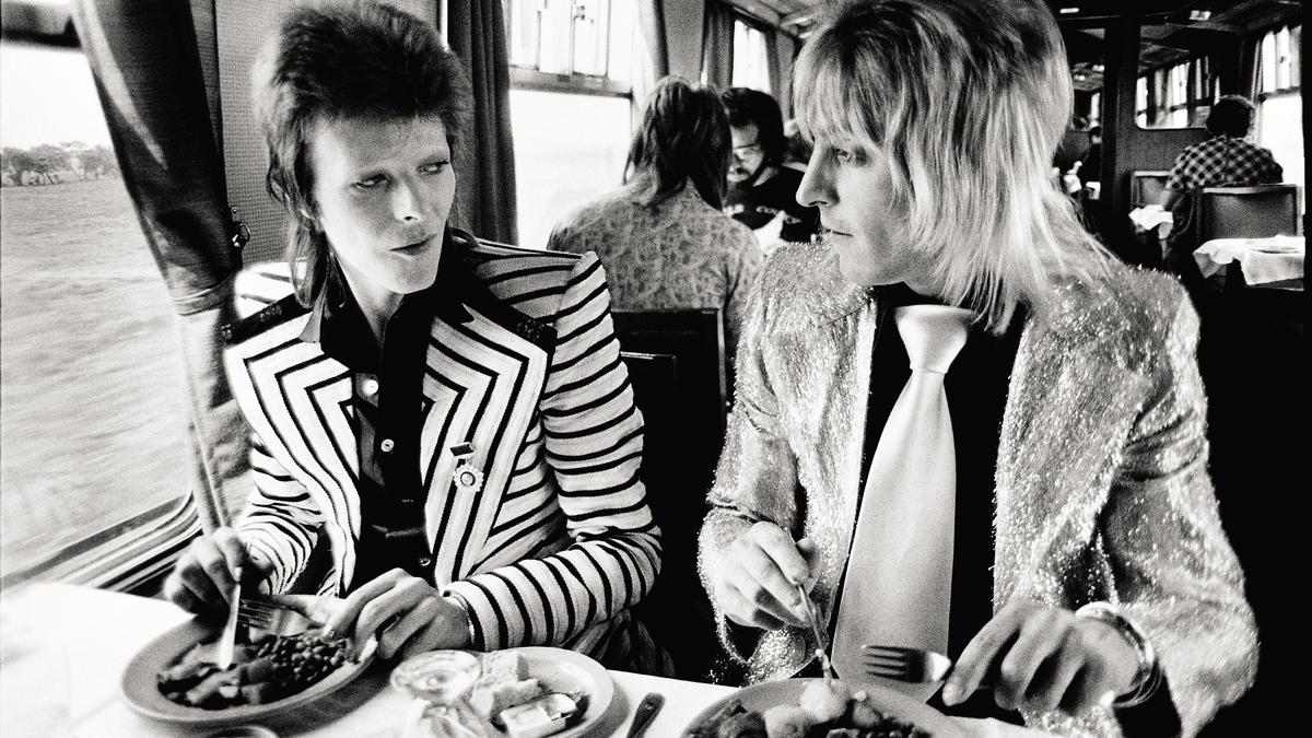 Muere Mick Rock, el fotógrafo de icónicos artistas como Bowie