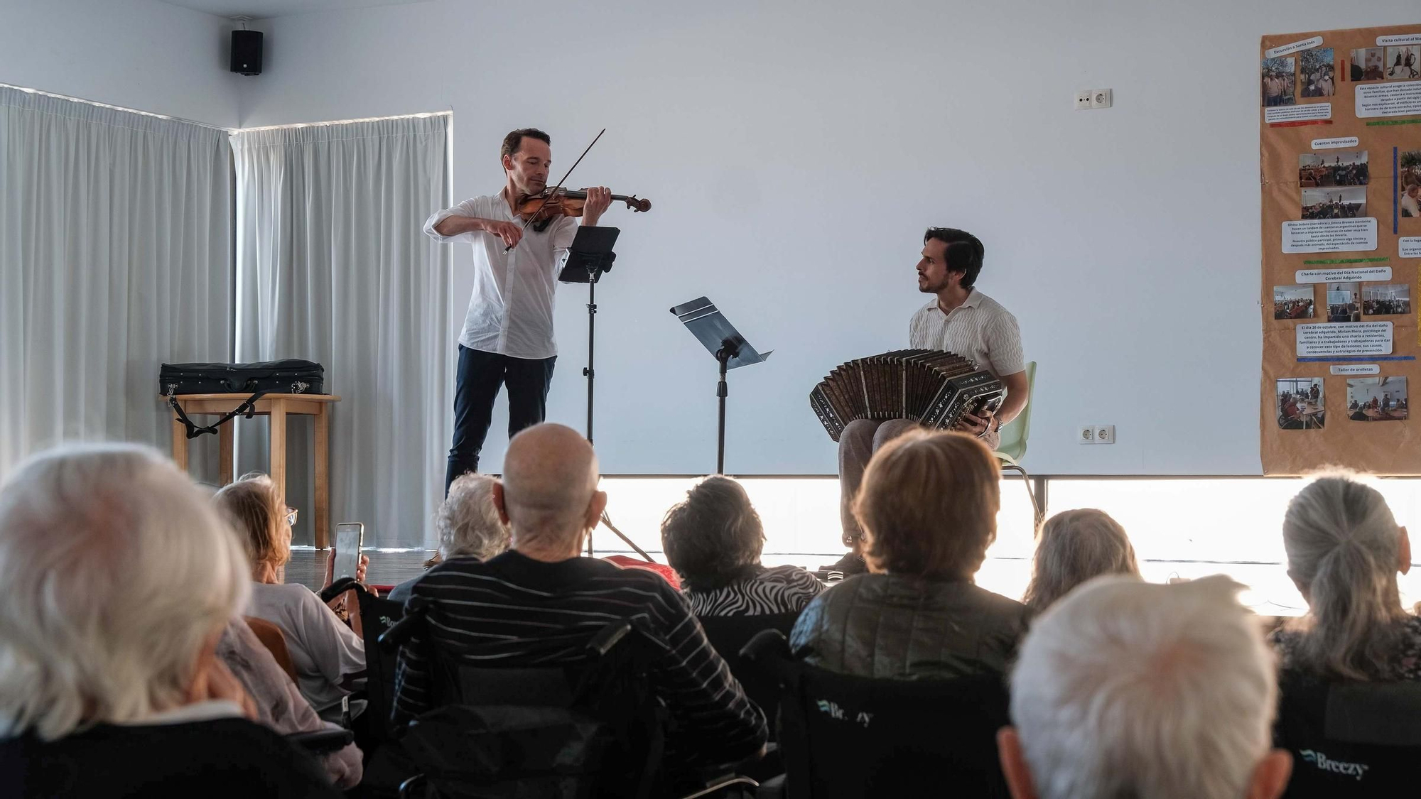 Musicoterapia en Sa Serra para mayores y jóvenes con diversidad funcional