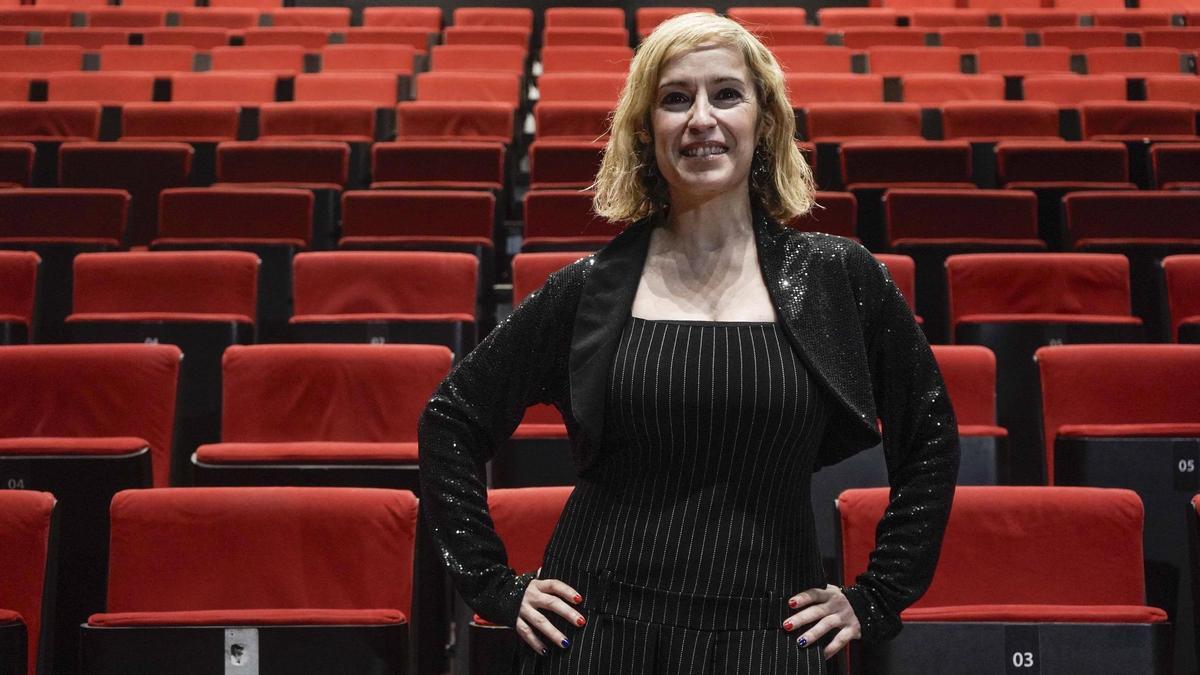 L'artista manresana aquest dilluns en la Sala Gran del Kursaal, on actuarà el febrer de l'any que ve