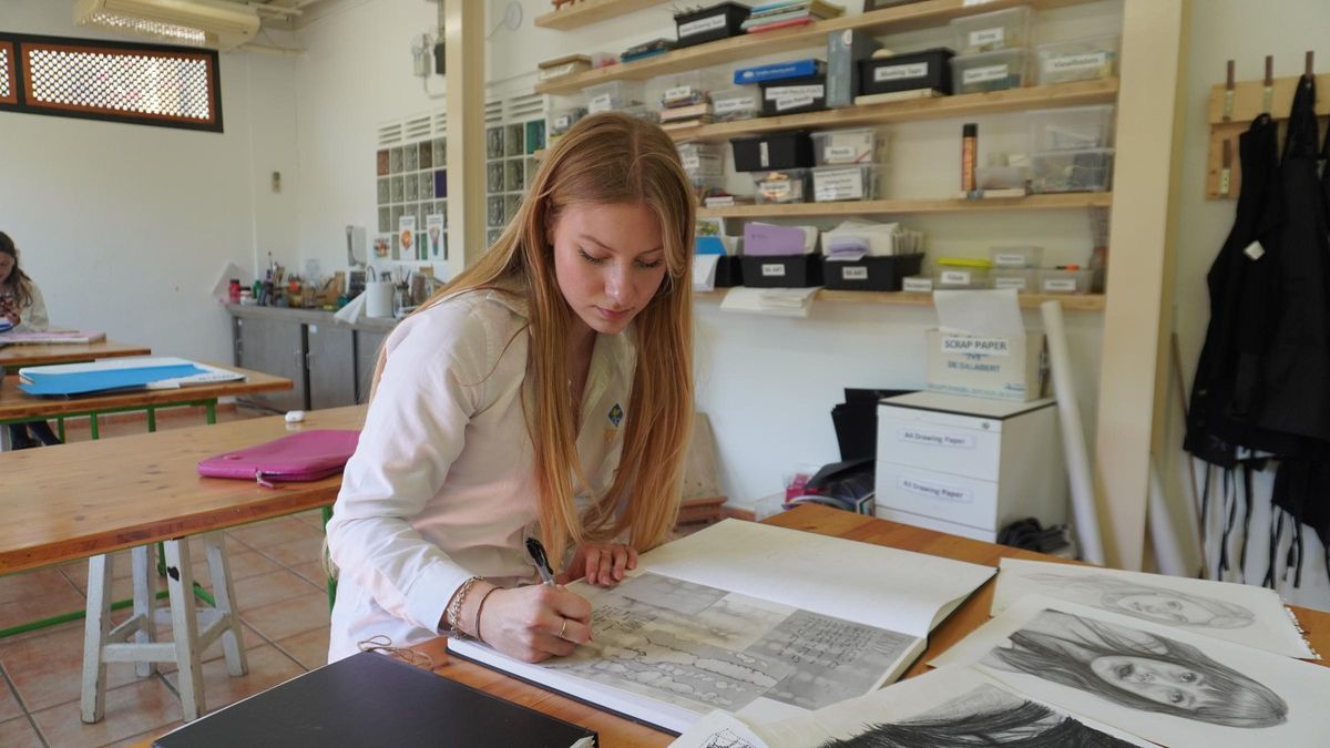 más reconocidos a nivel internacional, el Programa delLos estudiantes pueden escoger entre el Diploma del Bachillerato Internacional (IB) y los International A Level (Bachillerato británico).