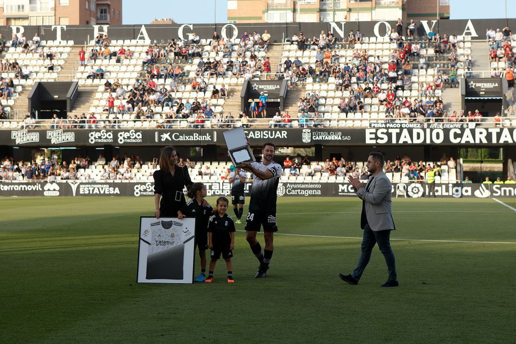 El FC Cartagena 'entierra' al Amorebieta