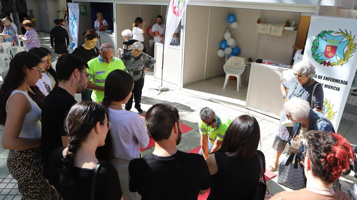 Taller de RCP celebrado en el marco de la feria.