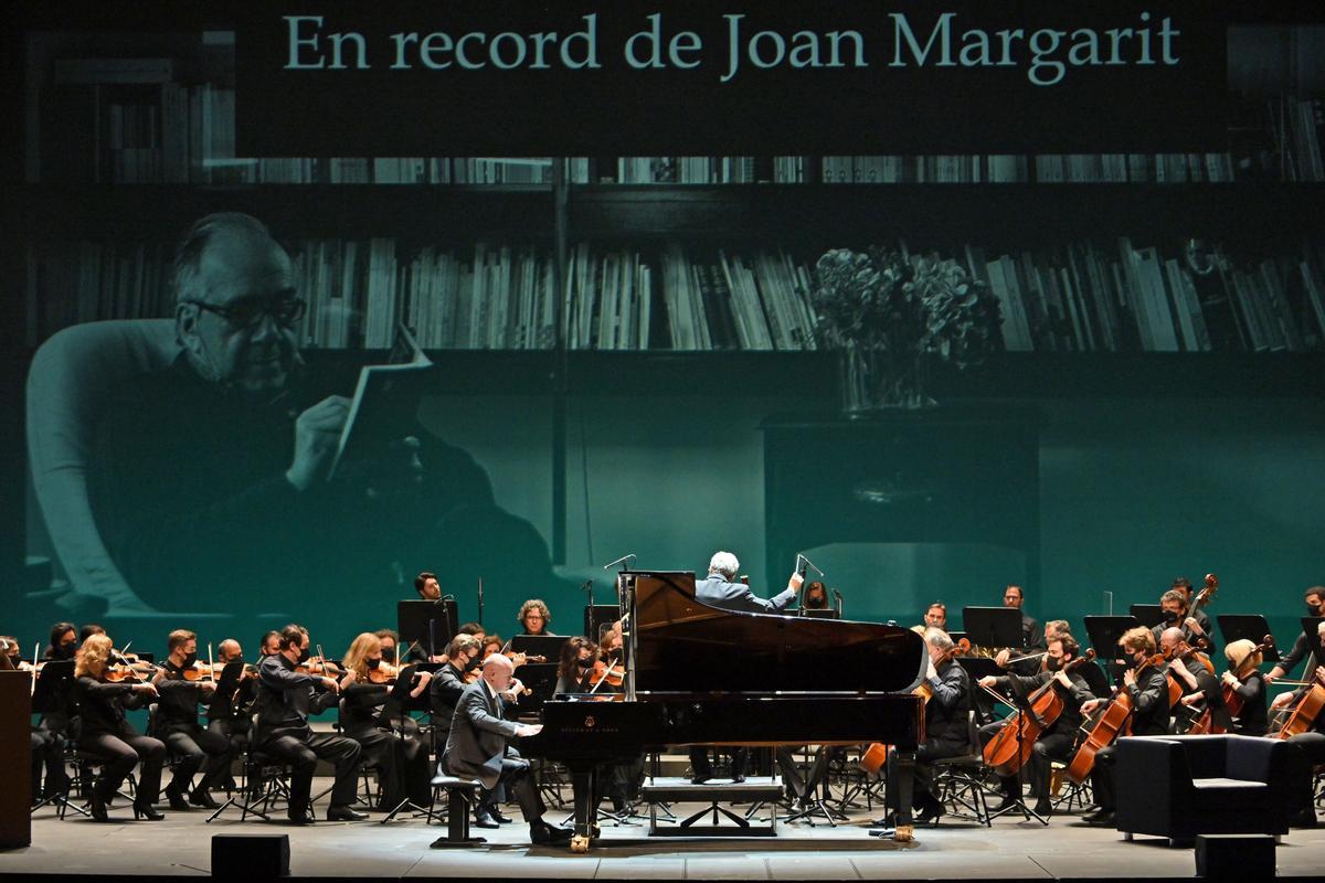 Homenatge al Liceu a Joan Margarit, «un animal de bosc»