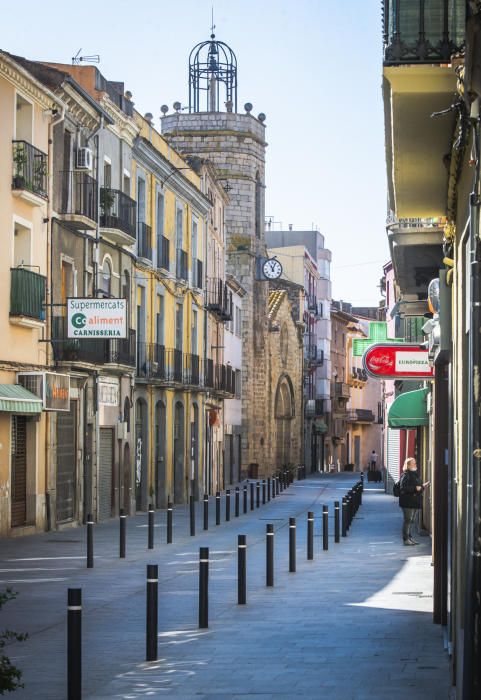 La Jonquera, sense activitat, només amb camions