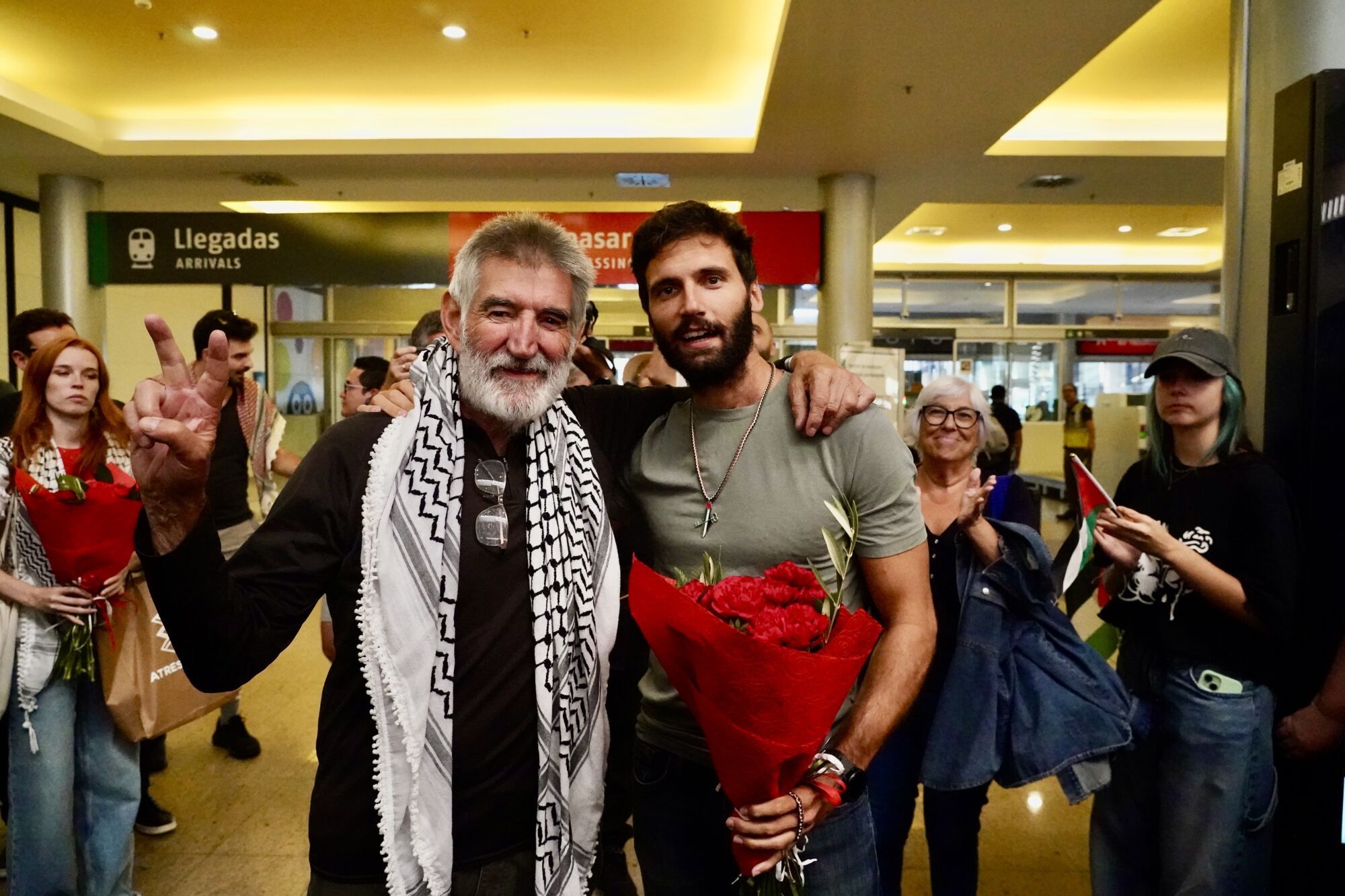 MLG 07-10-2025.-Llegada de los integrantes malagueños de la flotilla que partieron hacia Palestina para llevar víveres a Gaza y fueron interceptados por los militares de Israel en aguas internacionales.